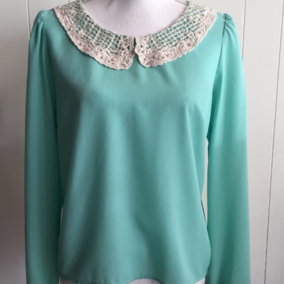 Forever 21 Long Sleeve Laced Collar - Picture 1 of 6